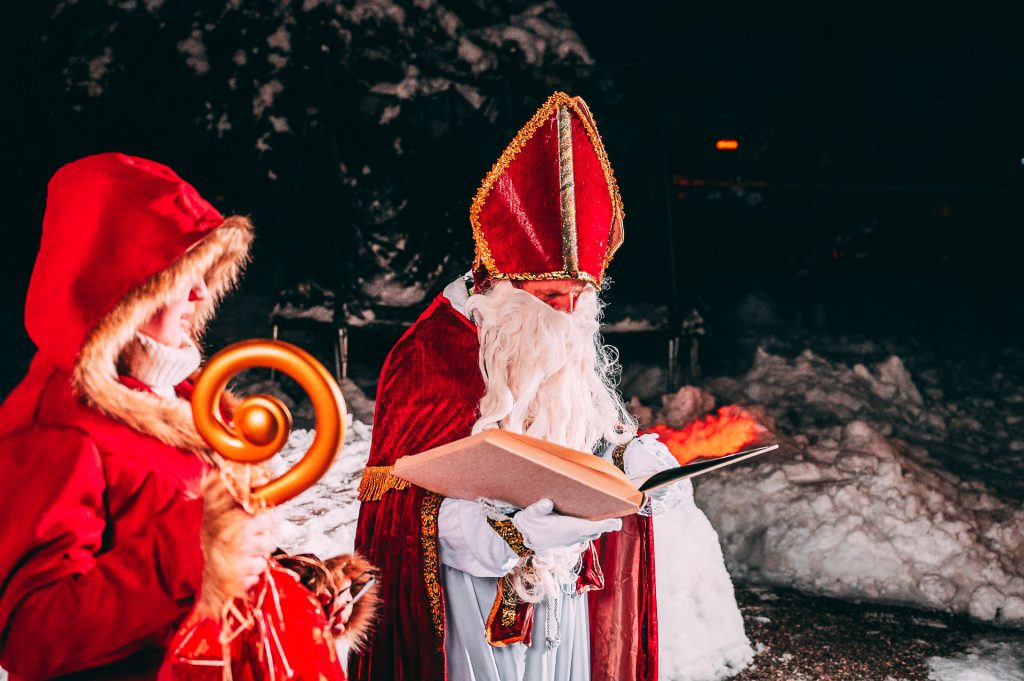 Nikolo in der Greißlerei Rasch